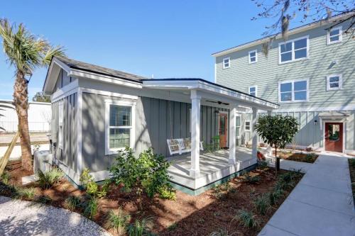 Thunderbolt House | Village on The Bluff: Marsh Hen Den by Lucky Savannah