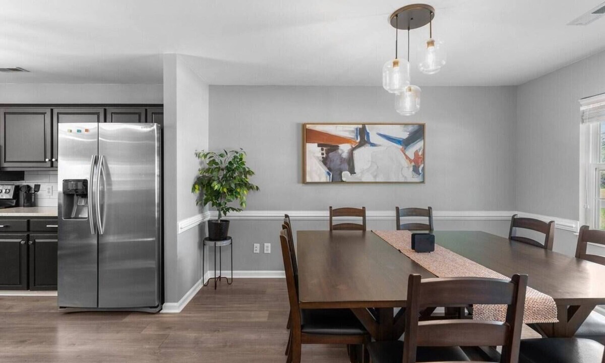 Kings Grant House | We Love Dogs - No Pet Fees - Near Wrightsville Bc