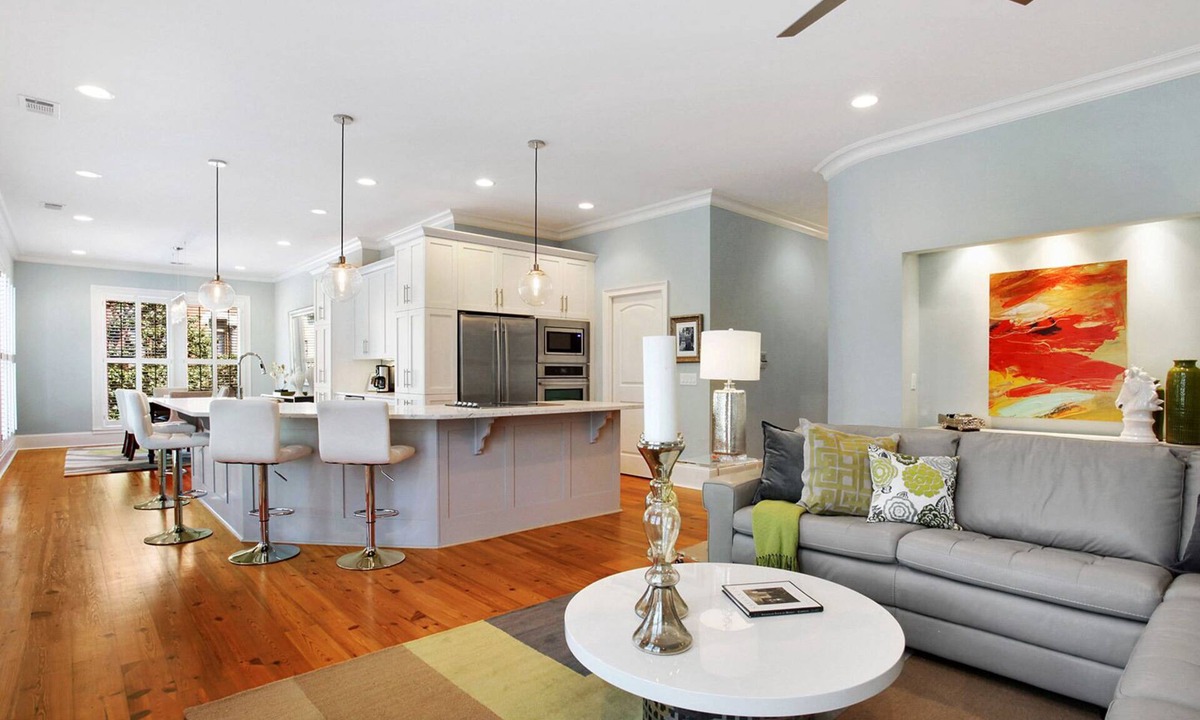 Historic District - North Condo | Wright Square Loft: Amazing Unit A in Downtown Savannah With Great Views!