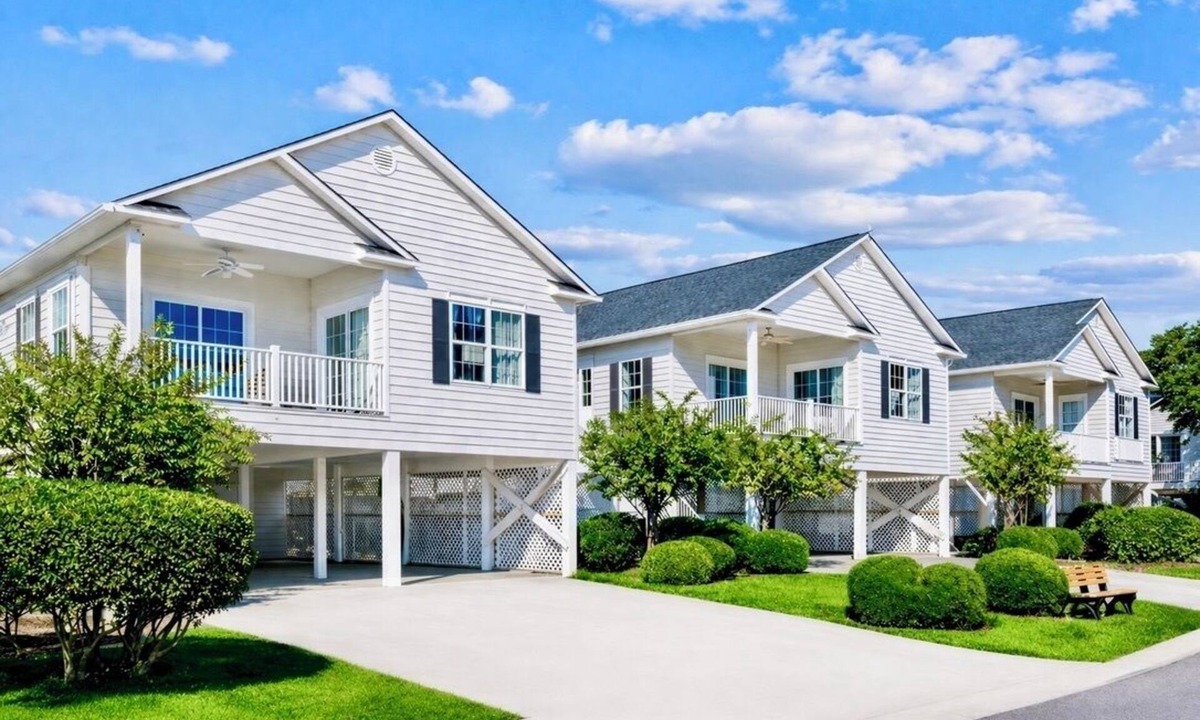 Ocean Drive Cottage | Wyndham at The Cottages - 3BR Suite - Sleeps 10 - Resort Pools, & Beach Access