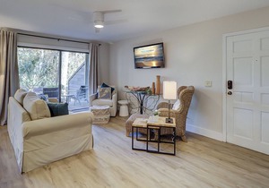 2357 Racquet Club - On-Site Community Pool and Tennis & Pet Friendly