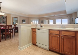 3 Bedroom/3 Bathroom Well Kept Bright Villa - Gated Complex - Harbour Views