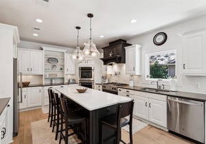 Beautiful Home with Views of Harbour Town Golf Course!