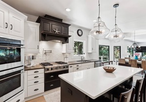 Beautiful Home with Views of Harbour Town Golf Course!