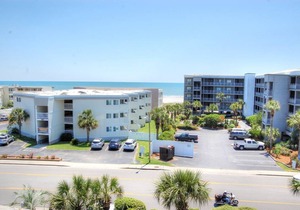 Beautiful Ocean views from this 2nd row condo. - Pelican Landing 312