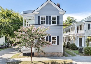 ✰ Central & Comfortable Downtown Home ✰