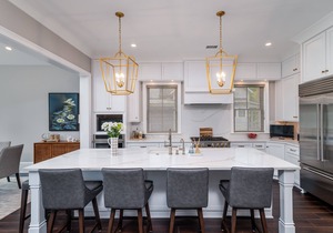 Exceptional, Custom 5 BR/4.5 Bath Home! Amenity Cards! Screened Porch w/Golf Course Views!