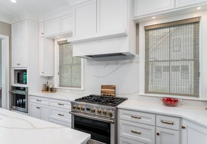Exceptional, Custom 5 BR/4.5 Bath Home! Amenity Cards! Screened Porch w/Golf Course Views!