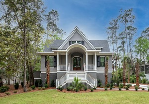 Exceptional, Custom 5 BR/4.5 Bath Home! Amenity Cards! Screened Porch w/Golf Course Views!