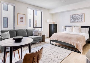 Hip Berkeley Studio w/ W/D & Coworking, walkable to BART, by Blueground in Berkeley