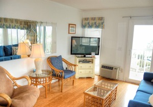 Located in popular Forest Dunes area and close to many venues!