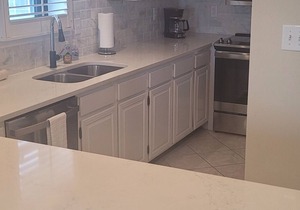 Oceanfront Corner 3BR Stately Decor Roomy Stunning Views Family Friendly