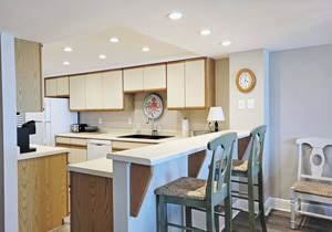 Oceanfront Townhouse-Style Condo, 2 Balconies with Ocean/Beach Views, Pool