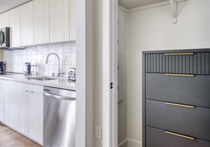 Rad Berkeley Studio w/ W/D & Coworking, walkable to BART, by Blueground in Berkeley