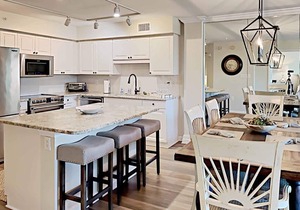 Sandpiper CRD1C - Beautifully Decorated - Private Stairs to pool and beach