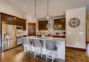 Spacious, Renovated 3 Bedroom Townhome in Keystone