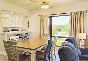 Townhouse Style Condo, Beach Access Across Road, Pool, Grilling Area, Elevator
