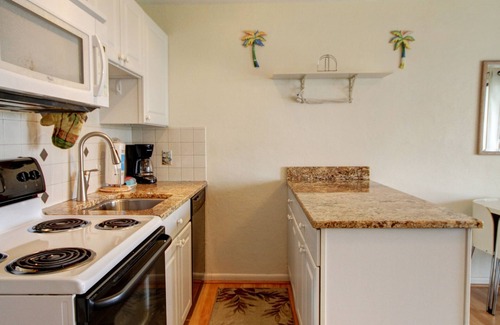 Isle of Palms Condo | Oceanfront 1st Floor Condo! Community Pool & Fishing Pier! Iin the Heart of IOP!