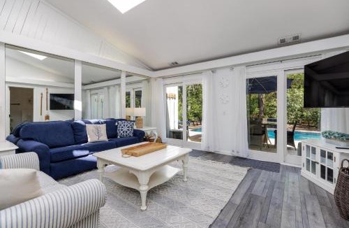 Lawton Woods House | 10 Lawton Road