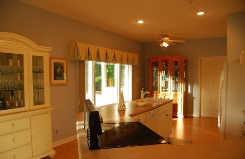 Shipyard Plantation House | 10%off wk,Private Acre Est, Heated Pool/Spa, PickleBall, Screenporch ,near beach