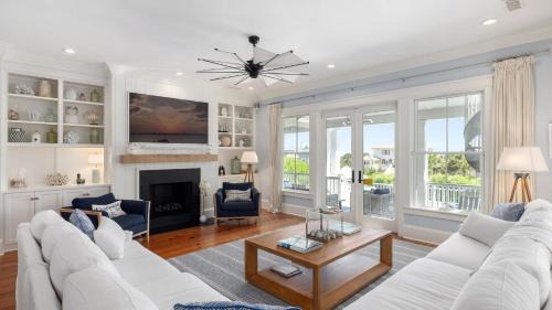 Isle of Palms House | 118 Charleston - IOP Beachhouse by AvantStay