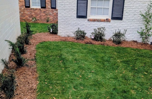 Summerville House | 1250 Feet to the Augusta Country Club
