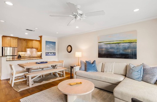 West Beach Village Condo | 1380 Fairway Oaks Villa by Akers Ellis Rentals