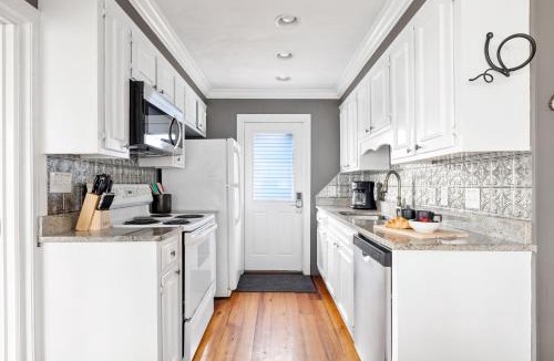 Folly Beach House | 1724 E Ashley - Katie's Cottage in a Quiet Area of the Beach