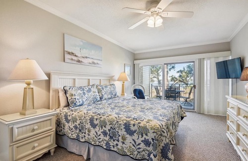 South Beach Villa | 1890 Beachside Tennis ~ Enjoy Free Tennis and Water Views