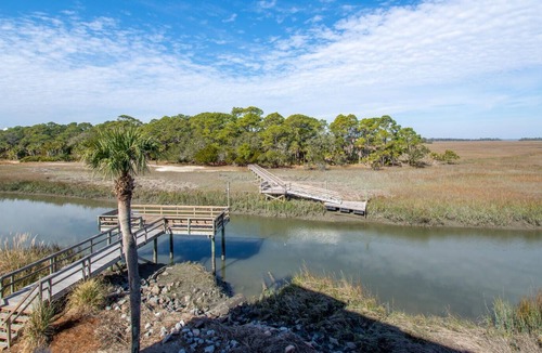 Saint Helena Island Condo | 194 Beach Club Villa Beautiful Condo w/ Views of Marsh, Creek & Canal