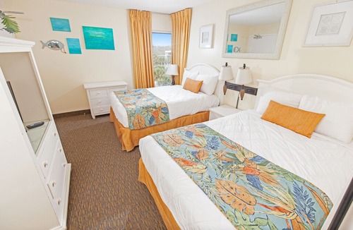 Myrtle Beach Apartment | 1BR/1BA Oceanfront condo w/Kitchen & Balcony in Center of MB, #400