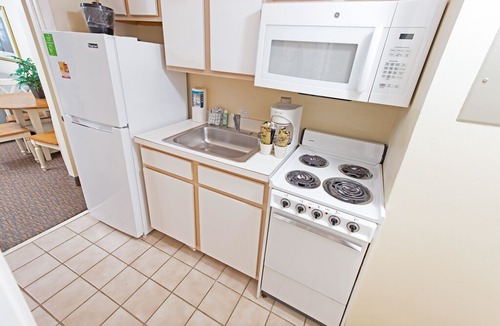 Myrtle Beach Apartment | 1BR/1BA Oceanfront condo w/Kitchen & Balcony in Center of MB, #400