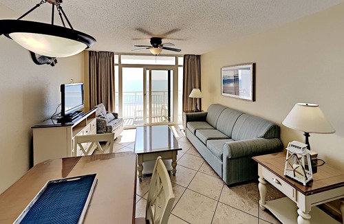 Myrtle Beach Condo | 1BR/1BA Oceanfront condo w/Kitchen & Balcony in Center of MB, #855
