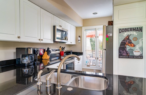 Spinnaker Beachhouses Villa | 2 Bedroom/2 Bath Villa! Pet Friendly Spinnaker! Walk to Beach, Club, Pools! Amenity access included!