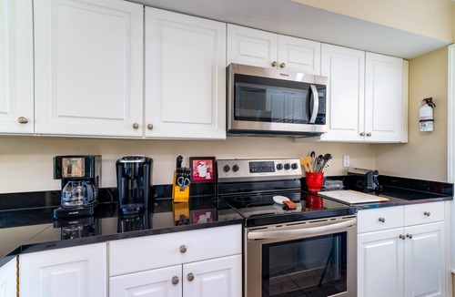 Spinnaker Beachhouses Villa | 2 Bedroom/2 Bath Villa! Pet Friendly Spinnaker! Walk to Beach, Club, Pools! Amenity access included!