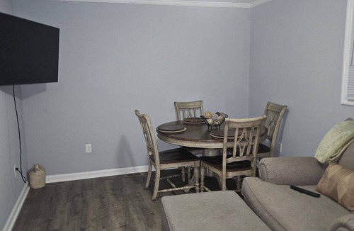 Augusta House | 2-bedroom house in delightful Augusta with cool AC and charm