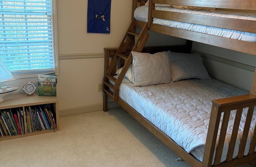 Summerville House | 2-bedroom house in Summerville neighborhood only 2.1 mi to Augusta National.