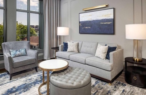Ansonborough Hotel | 2 Family‑Friendly Downtown Suite w/Kitchenette l Near City Market - 0.6 miles