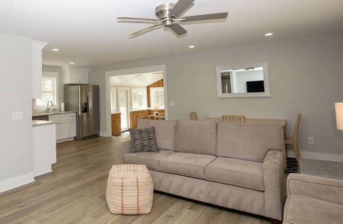 Aberdeen House | 2 Miles to Pinehurst Resort, Private Cottage on 2-Acres