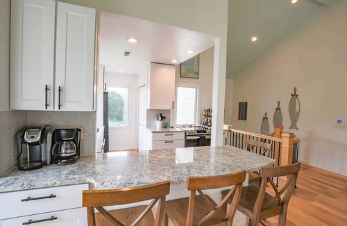 Isle of Palms House | 2 Minute Walk to Beach; Access to Community Pool and Pickle Ball, Basketball & Tennis Courts