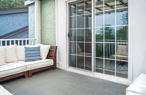 Goose Creek House | 2 Private Balconies ° Fire Place ° BBQ