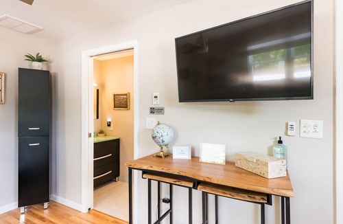 West Ashley Apartment | 2 Southern Charm Studio 2 is a Private studio 4 miles to Downtown Charleston