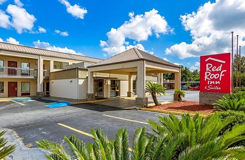 Statesboro Hotel | 2-Star Hotel ∙ Red Roof Inn & Suites Statesboro - University