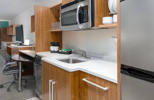 North Charleston Hotel | 2 Units of Studio Suite w/Pool Access & Breakfast | 1 mi to Tanger Outlets