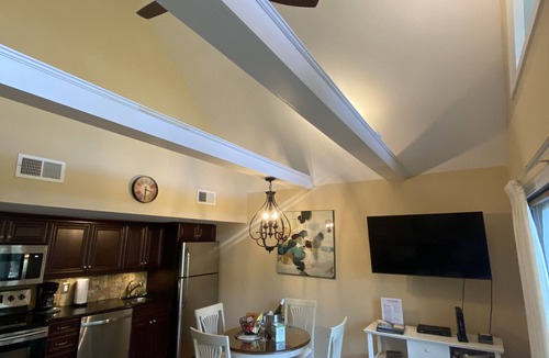 Kiawah Island Villa | 200 Steps to Beach! Great Location! Clean, Renovated-New TVs, Bed, LR Furniture
