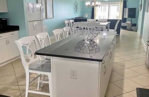Crescent Beach Villa | 2000sq ft Villa 401, Ocean View steps to the beach, small pool hot tub 4 king bd