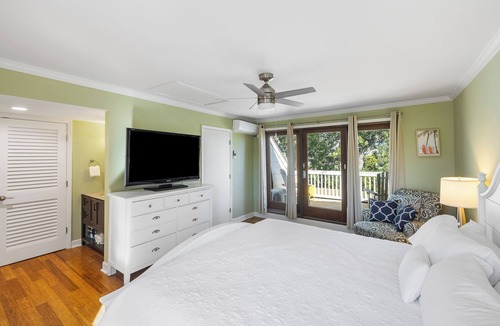 Spinnaker Beachhouses House | 3-5 Min walk to Seabrook beaches with Golf & Lagoon views! Amenity Card included
