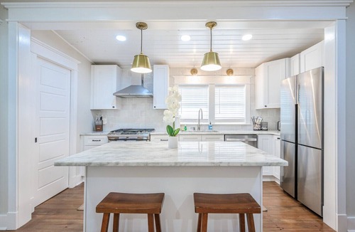 Cannonborough Elliotborough Apartment | 3 Bed 3 Bath Historic Home `4 Blocks from King St`