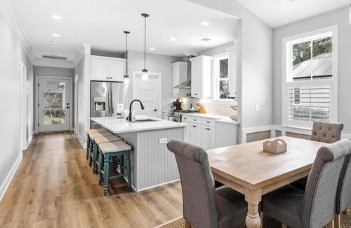 Port Royal House | 3-bedroom cottage in Port Royal with Outdoor Patio and Fire Pit