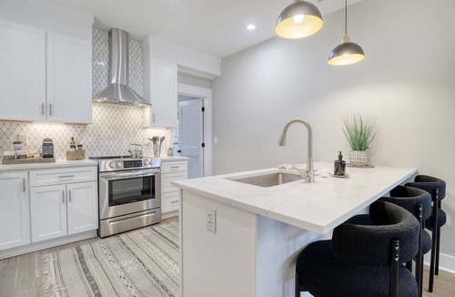 North Charleston House | 3-bedroom house in lovely, walkable Park Circle in North Charleston, SC!